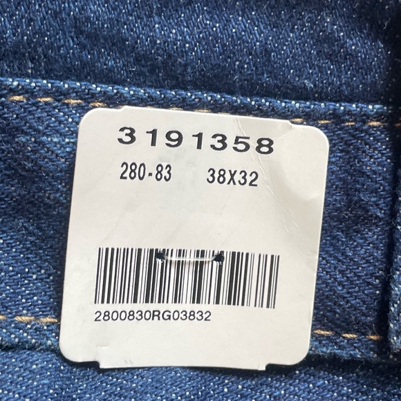 Carhartt FR NFPA 2112/CAT 2 Jeans. New with tags. Size 38x32 - Picture 7 of 7